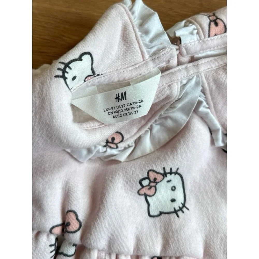 Hello Kitty H&M Sweater with peter pan ruffle collar